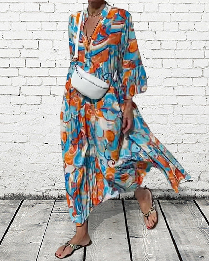 VibeDress | Trendy print dress with V-neck